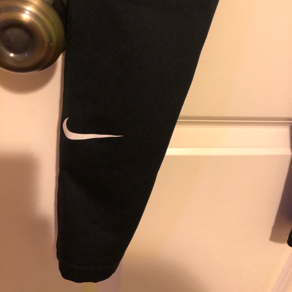 Nike Pro Athletic Leggings - Picture 7 of 7